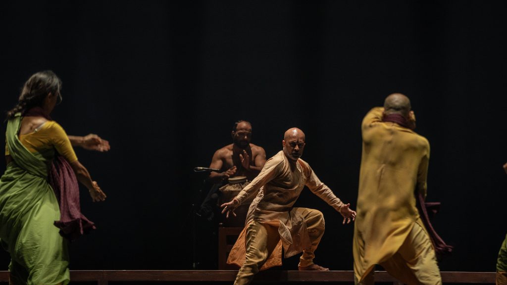 <strong>Akram Khan assure sa succession chorégraphique avec Gigenis <strong>